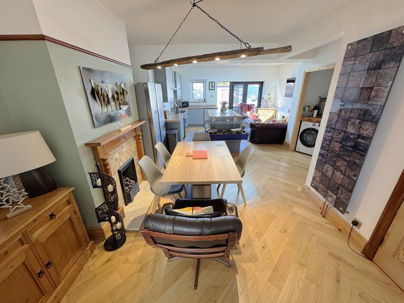 Property photo 2 of 31 Family Dining Kitchen