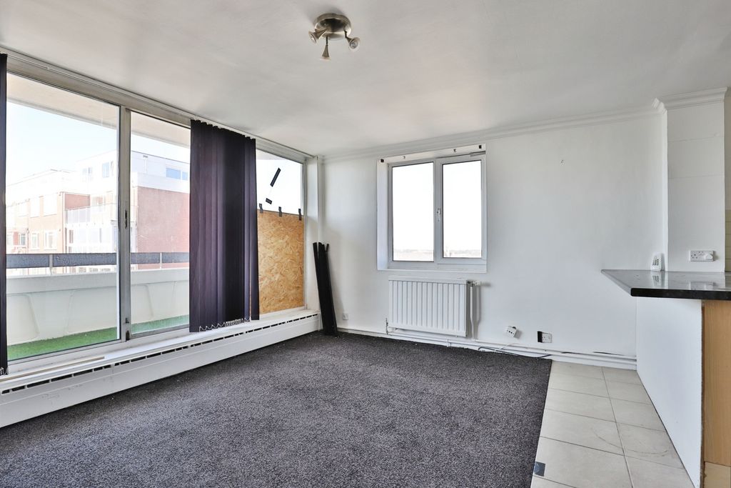 Property photo 3 of 14 Photo