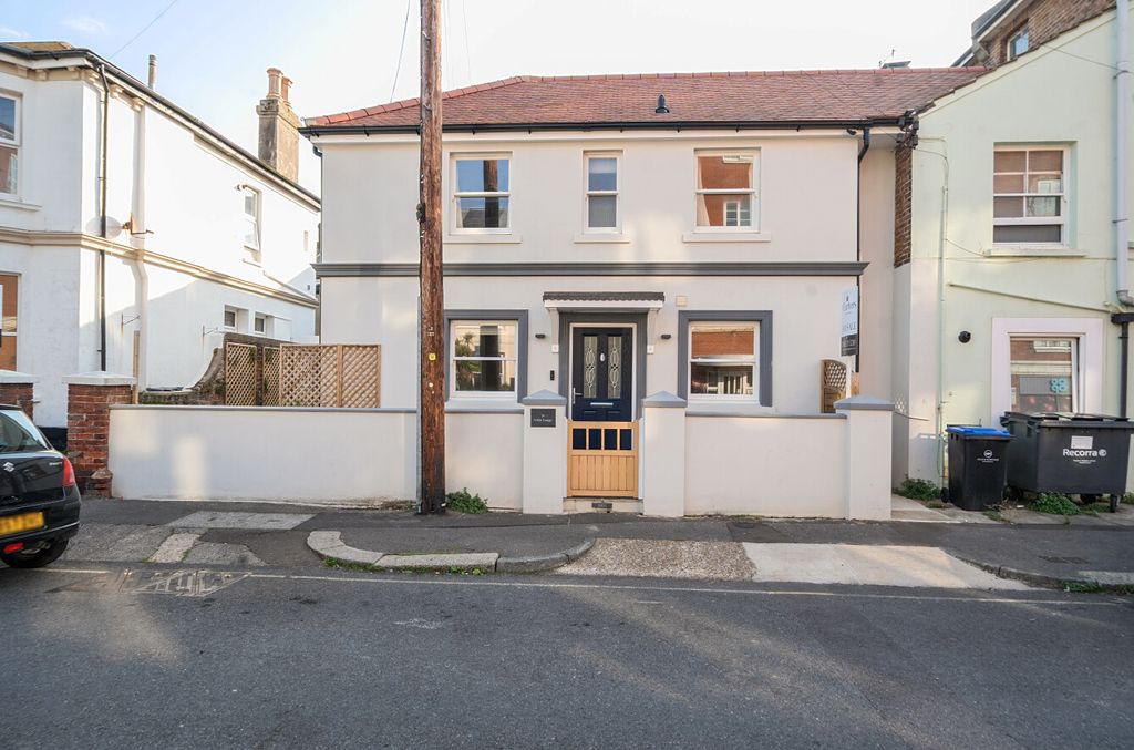 Property photo 1 of 9 2-6Abb78Faa8935-1...