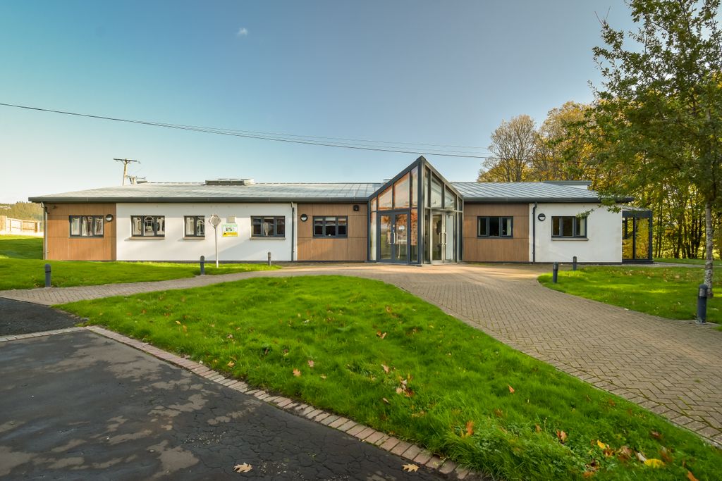 Property photo 2 of 10