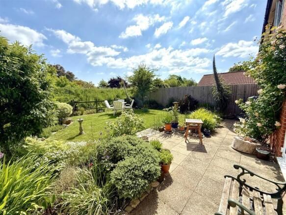 Property photo 3 of 15 Gardens