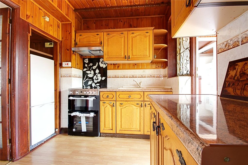 Property photo 3 of 9 Picture No. 04