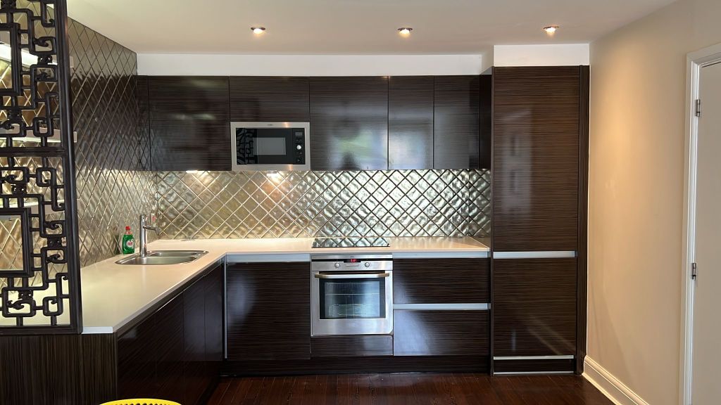 Property photo 3 of 9 9Ad732E4-09Df-452A-9055-5Dbb2076A338 2