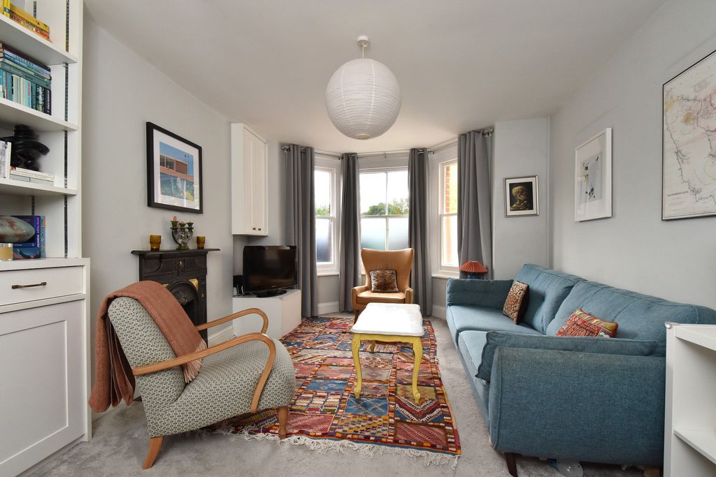 Property photo 2 of 20