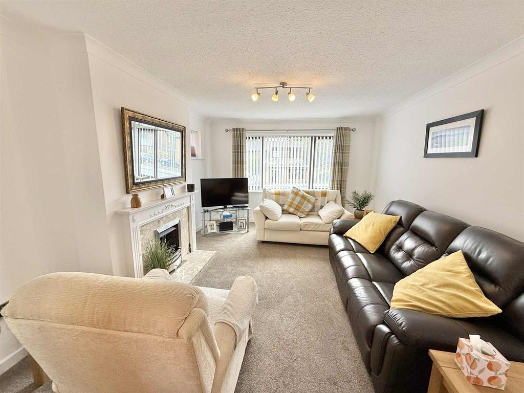 Property photo 2 of 13 25Cca62F-88Bf-417E-8943-977B4B2A0c6B.Jpg