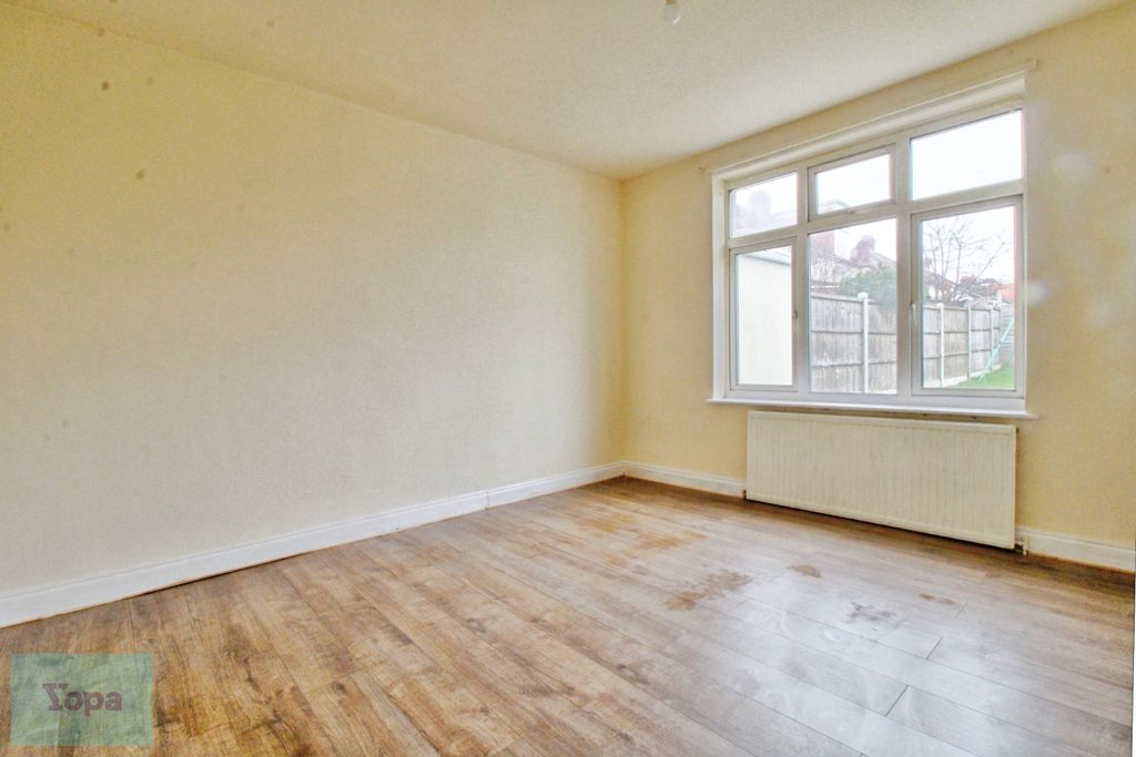 Property photo 2 of 12 57702811-Dining 20Room