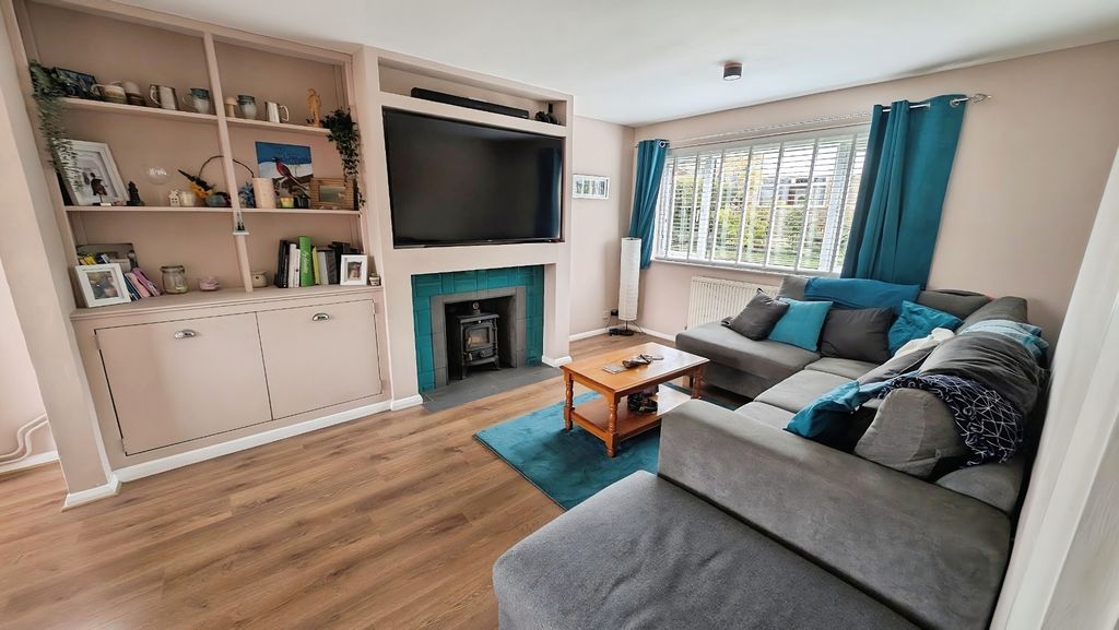 Property photo 2 of 21 Pbox-Img.Jpg