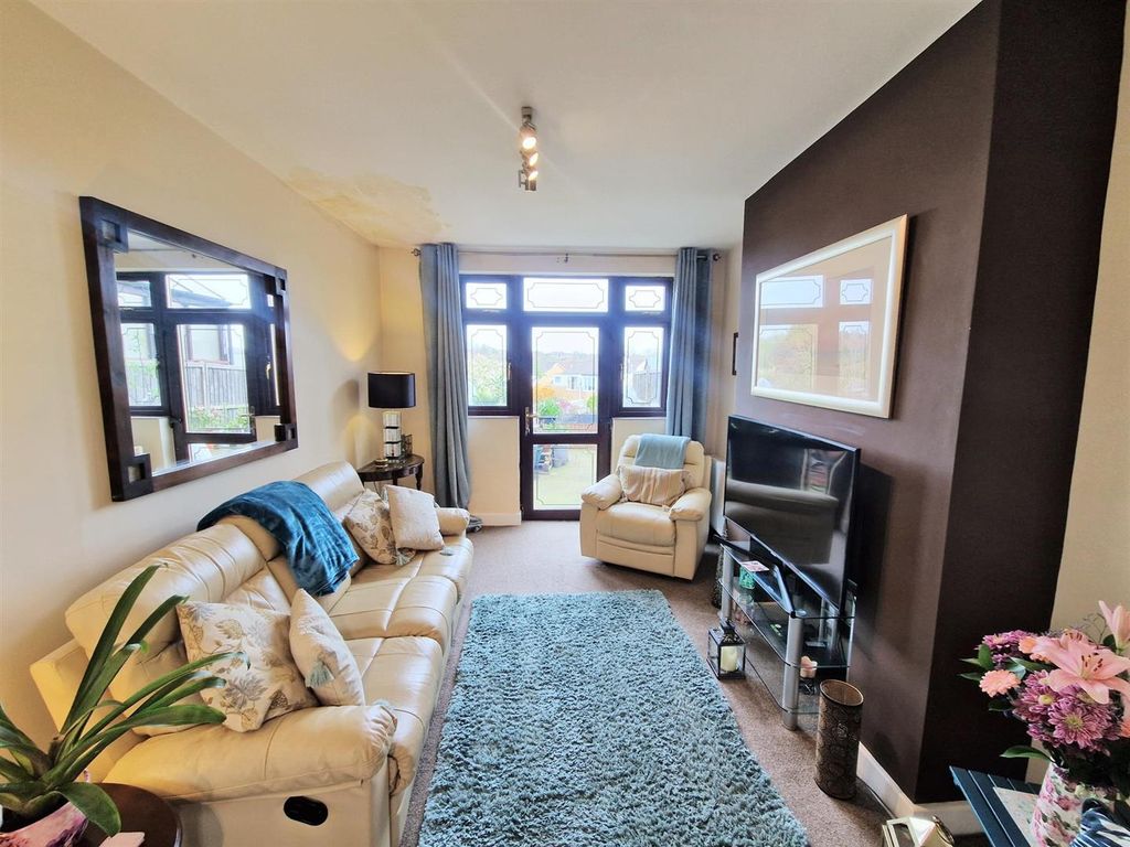 Property photo 2 of 14 01Hv8Xwynw548DX09Kc7