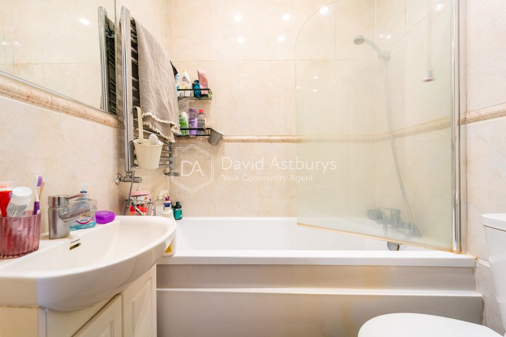 Property photo 3 of 8 Mba04473