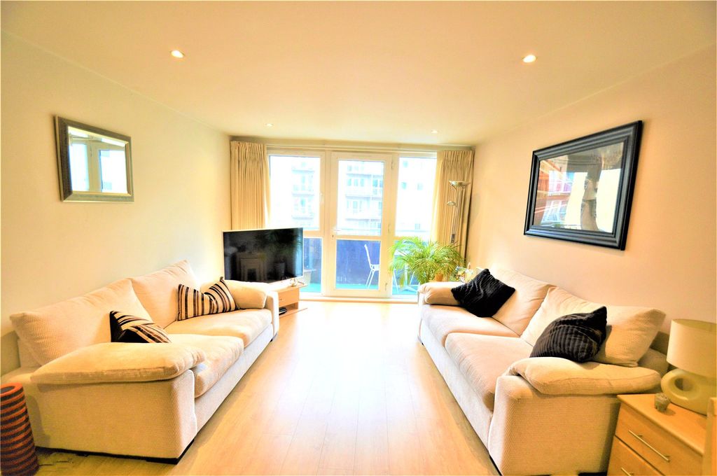 Property photo 3 of 12 Picture No. 02
