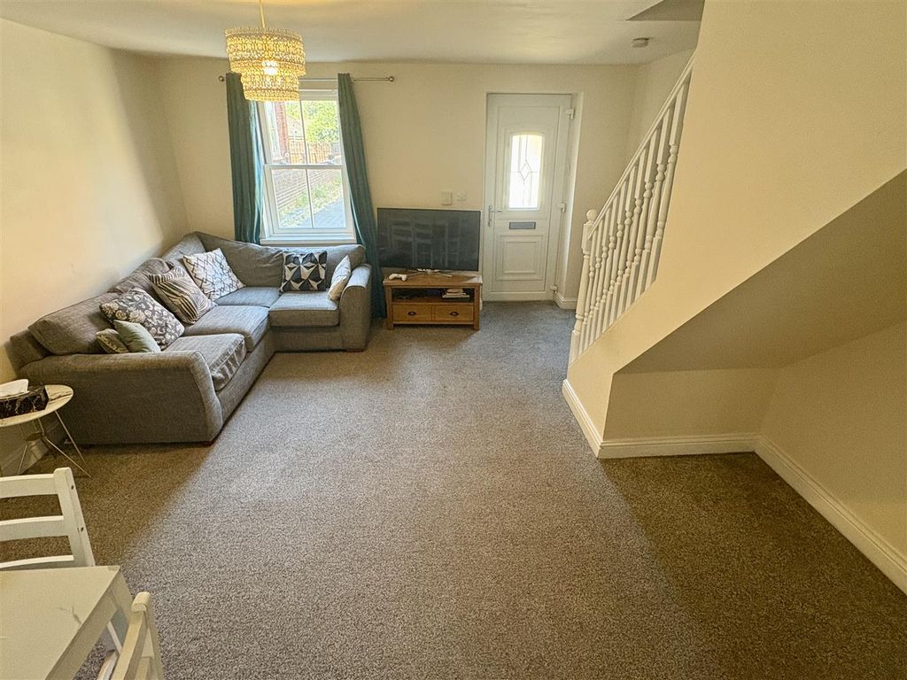 Property photo 3 of 8 3