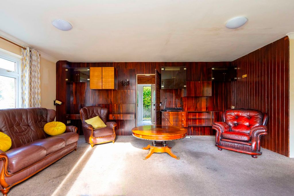 Property photo 2 of 53