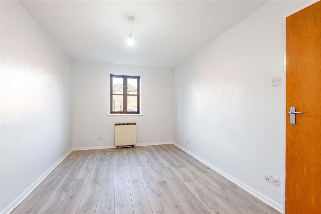 Property photo 3 of 8 44132-Hi-Res(2).Jpg