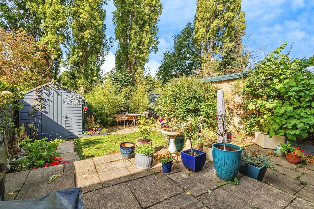 Property photo 3 of 16 Photo