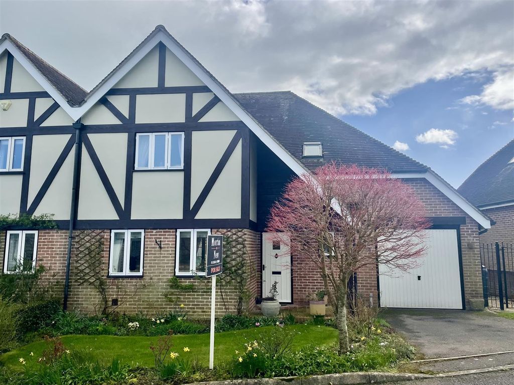 Property photo 1 of 12 Front