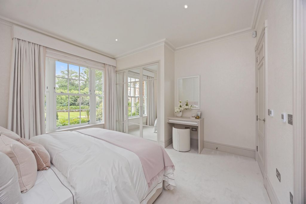 Additional image 20 of 3 bed flat for saleCholbury Place, London Road, Ascot SL5.