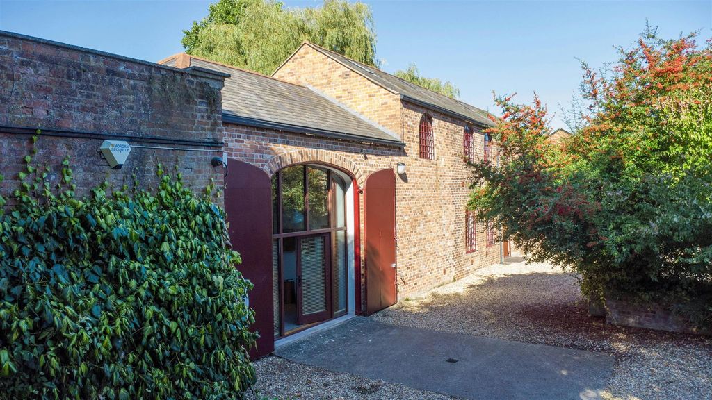 Property photo 3 of 12 3