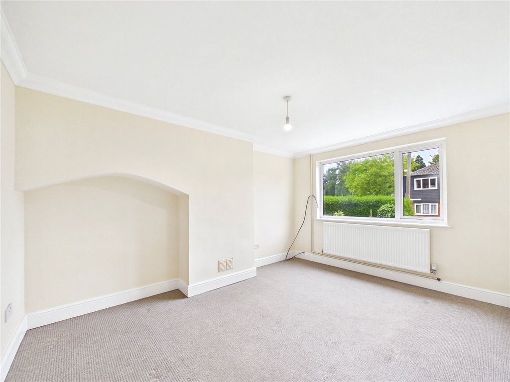 Property photo 2 of 12 Picture No. 15