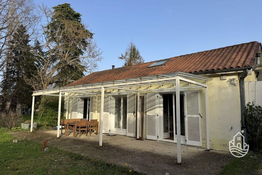 Property photo 2 of 15