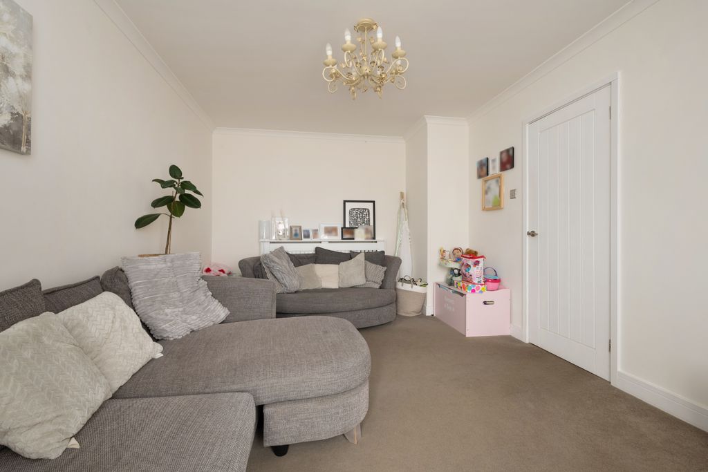 Property photo 2 of 16 Sitting Room
