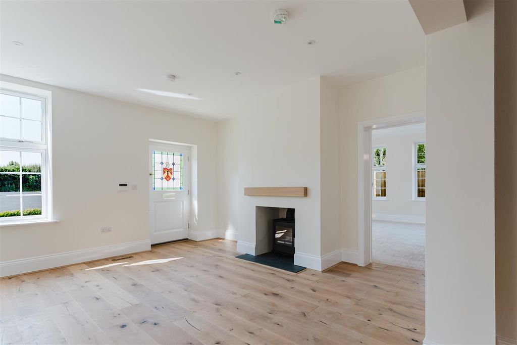Property photo 2 of 48
