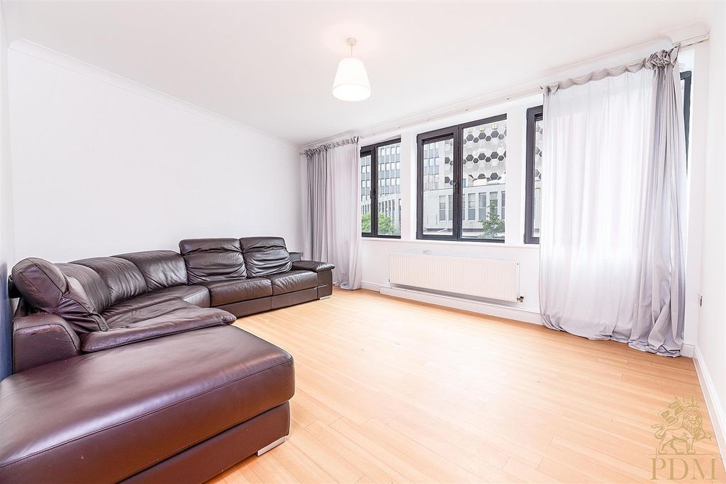 Property photo 1 of 16 Apartment 5 Loxley Court, St James (4 Of 17).Jpg