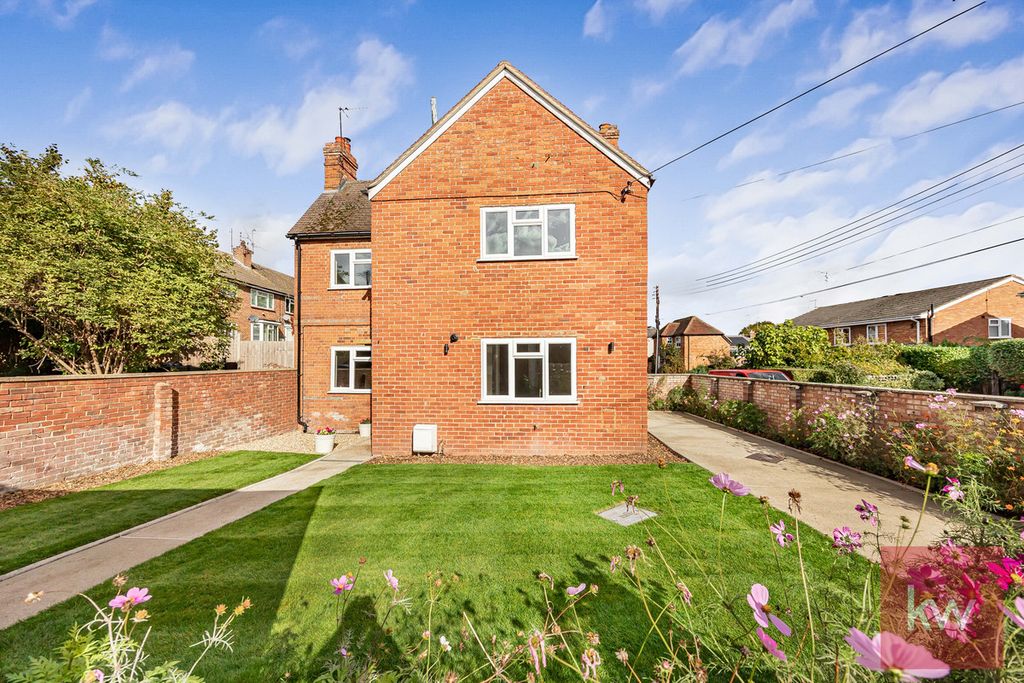 Property photo 1 of 33