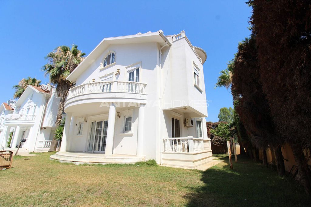 Property photo 2 of 33
