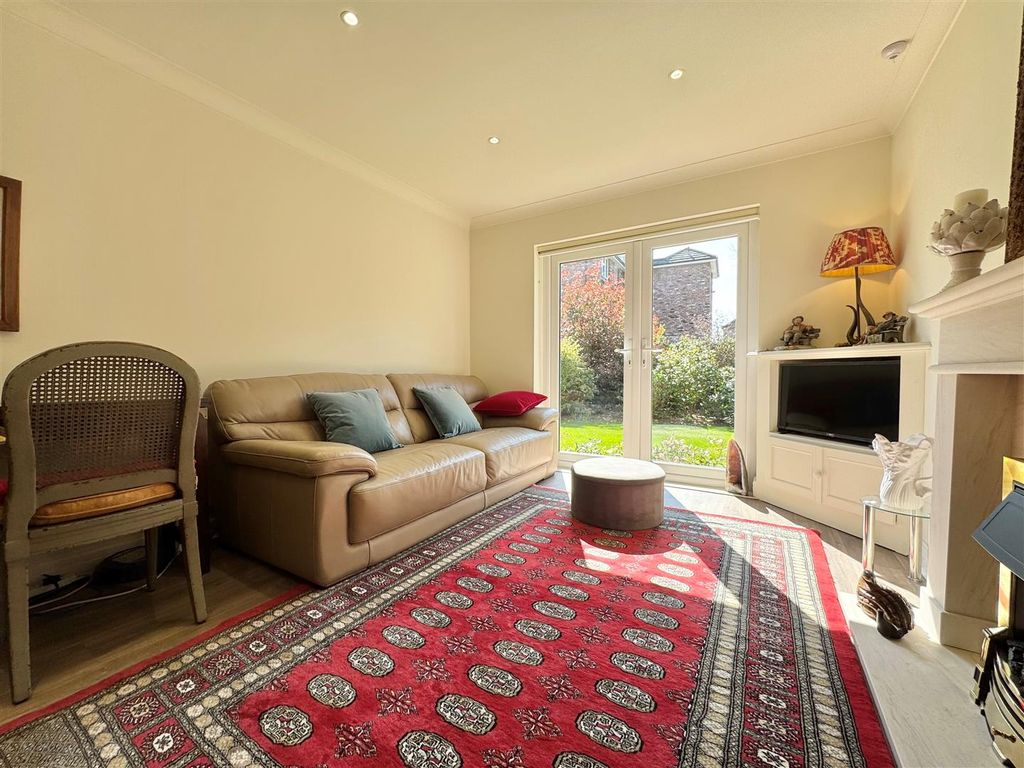 Property photo 3 of 8