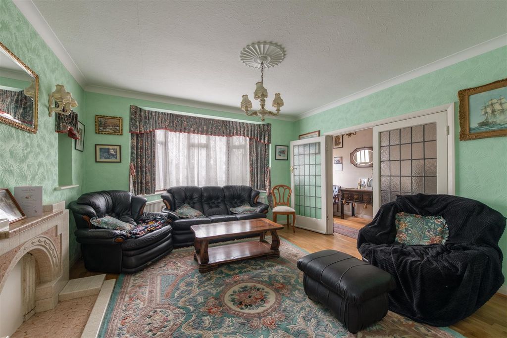 Property photo 3 of 15 Morton 11.Jpg