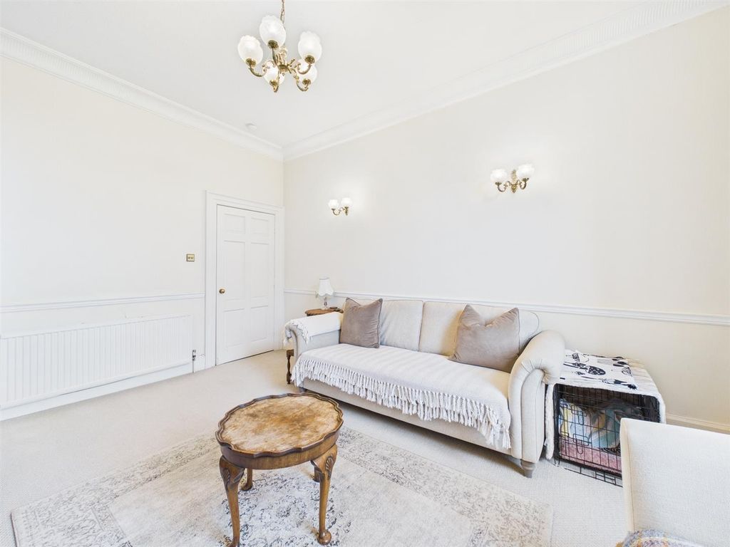 Property photo 2 of 11 Cam01486G0-Pr1034-Still004.Jpg