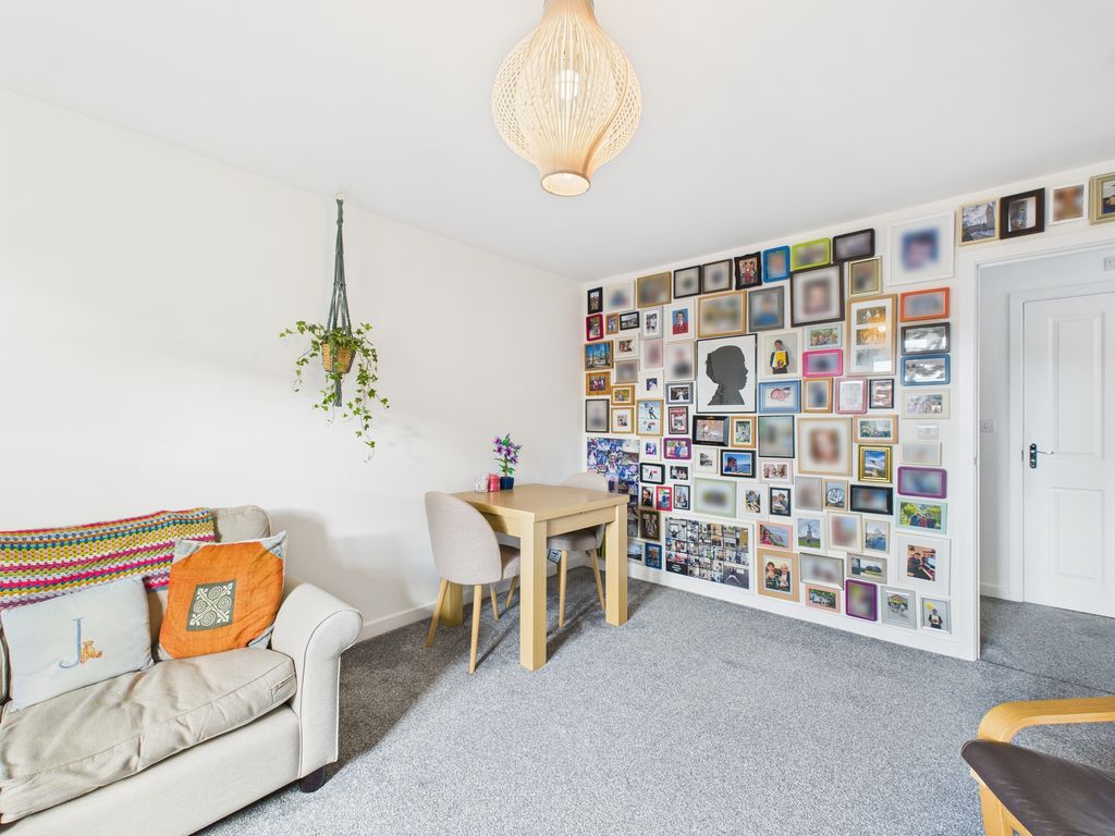 Property photo 3 of 15 Lounge/Diner