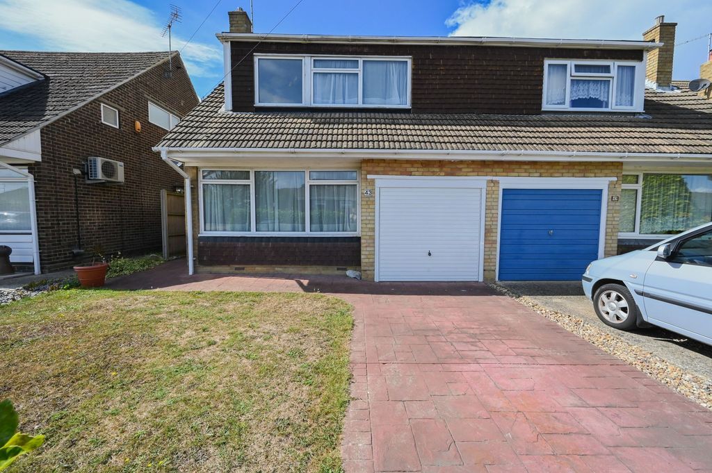 Property photo 1 of 9 Front
