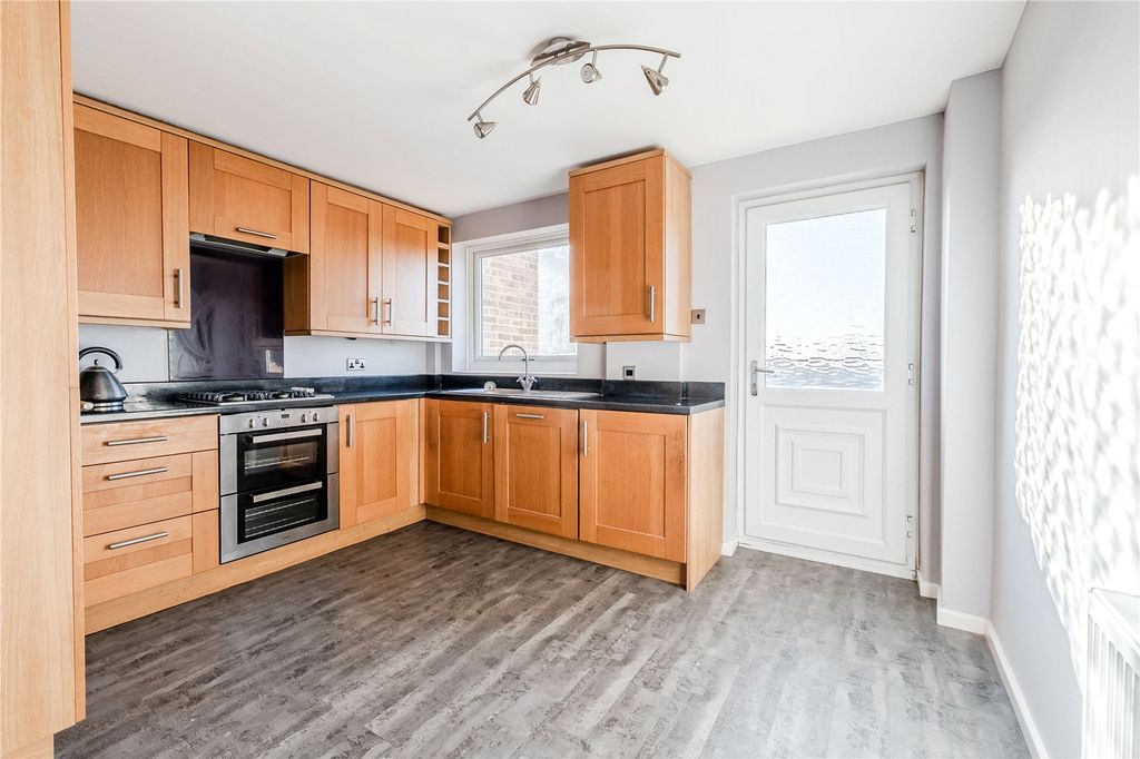 Property photo 1 of 15 Dining Kitchen