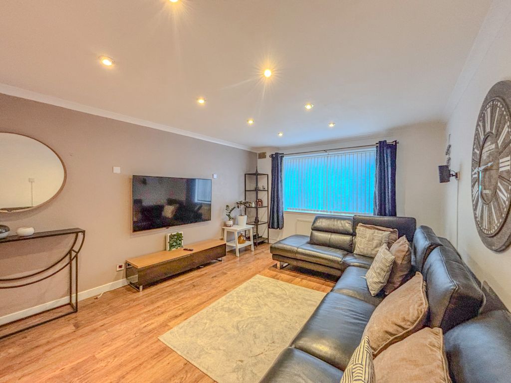 Property photo 3 of 25