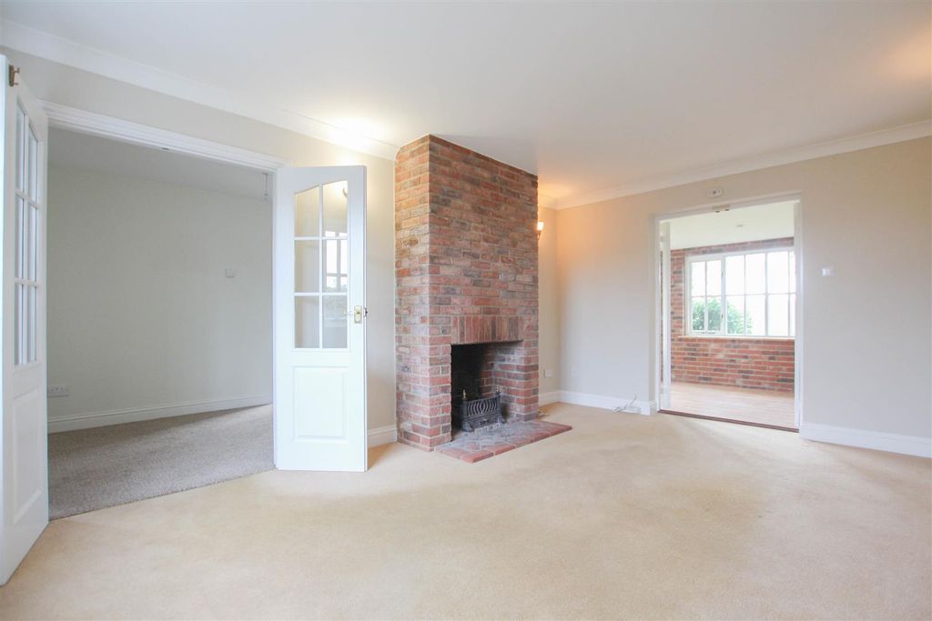 Property photo 3 of 21 Img_1845.Jpg