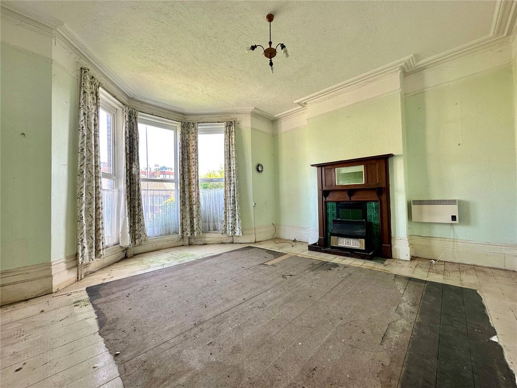 Property photo 2 of 14 Picture No. 08
