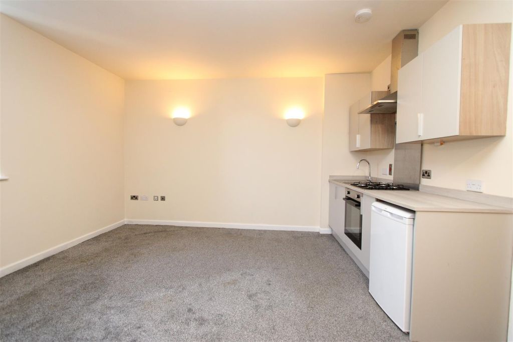 Property photo 3 of 8