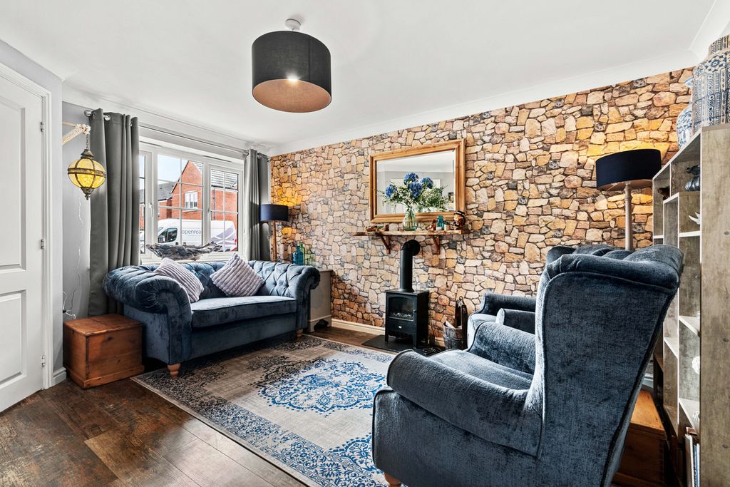 Property photo 3 of 38