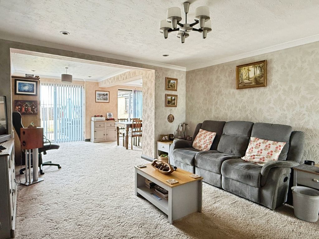 Property photo 2 of 19 Pbox-Img.Jpeg