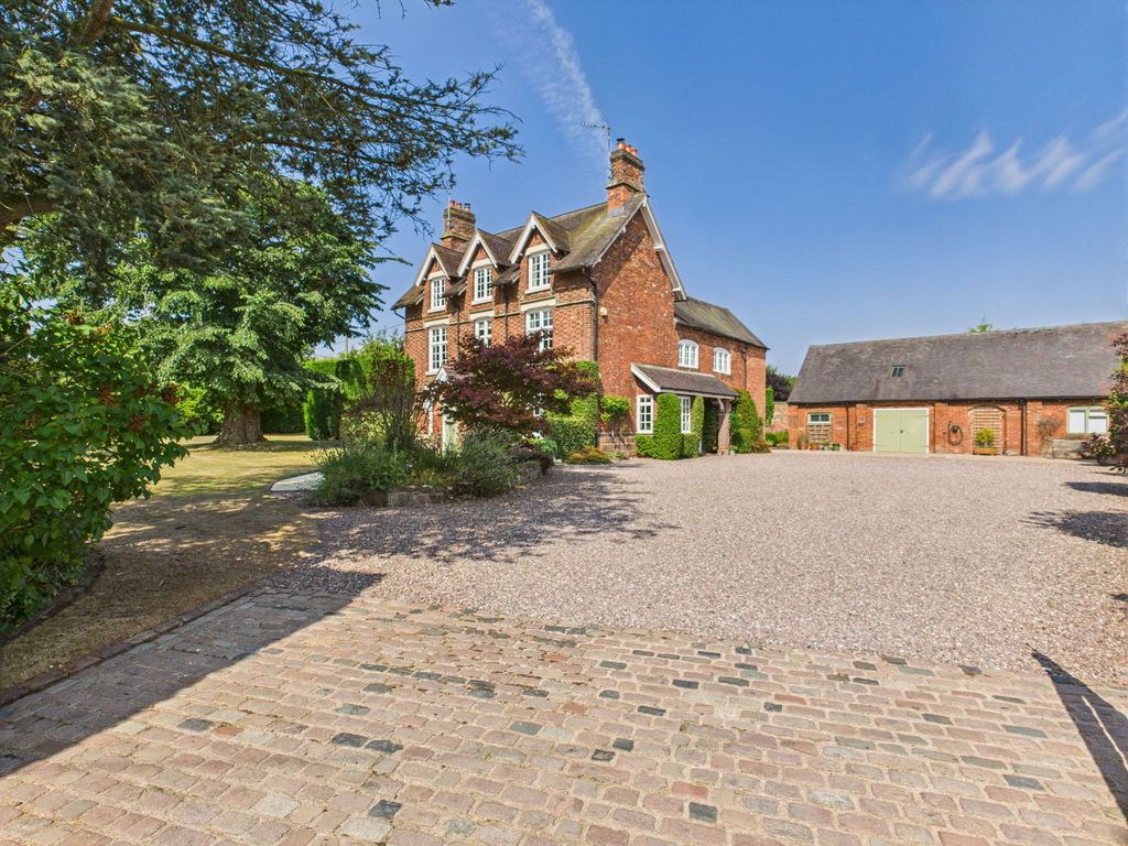 Property photo 1 of 45