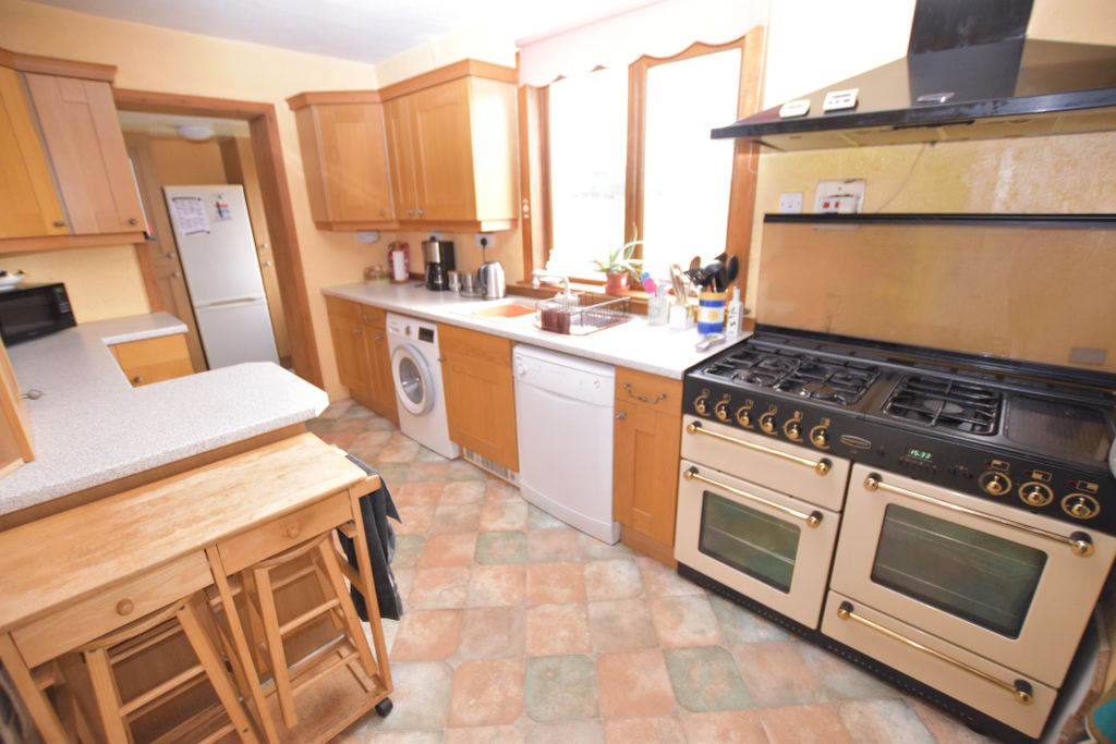 Property photo 3 of 52