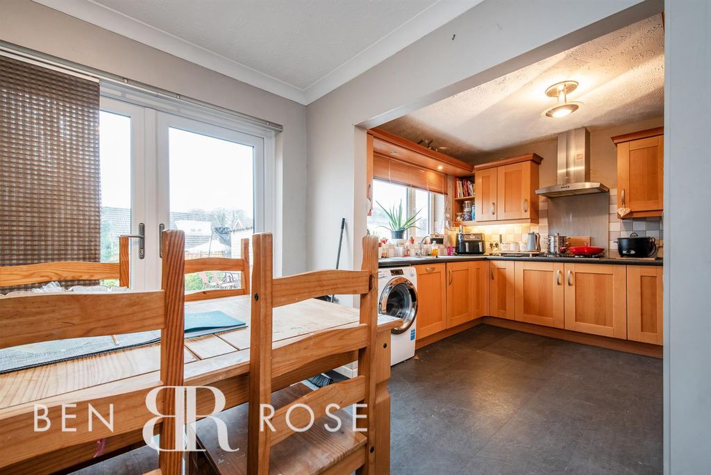 Property photo 3 of 19 Dining Room/Kitchen