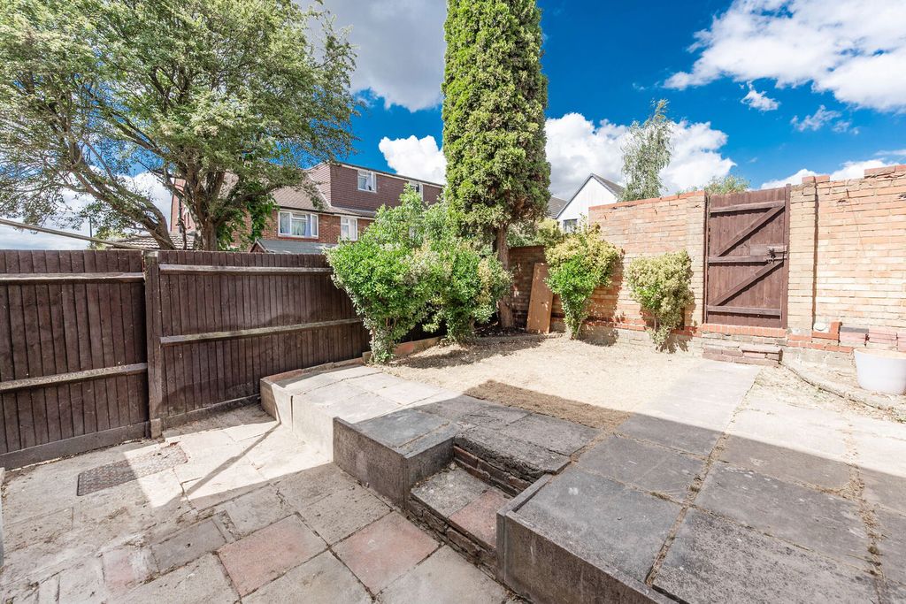 Property photo 2 of 12