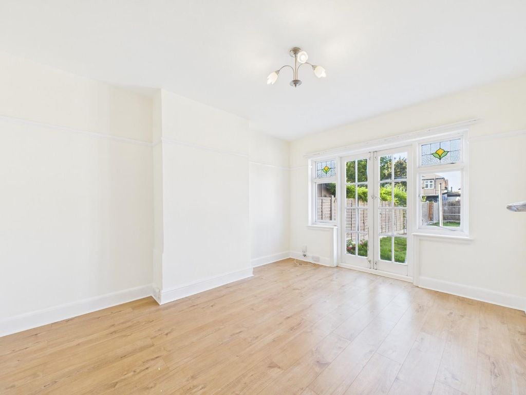 Property photo 3 of 15 Cam02836G0-Pr0351-Still002.Jpg