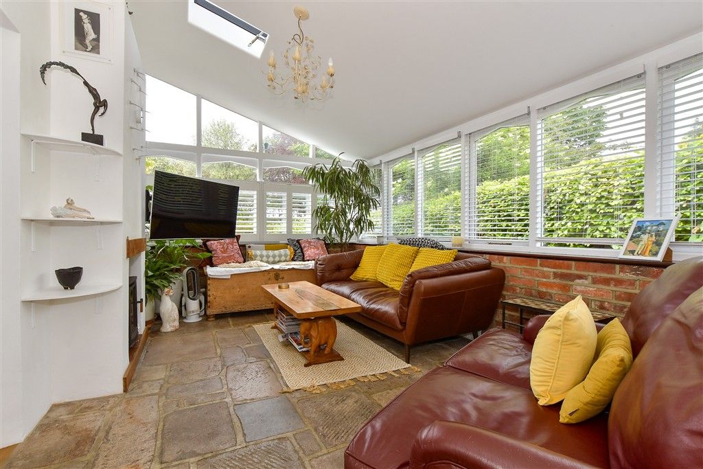 Property photo 2 of 22 Garden Room