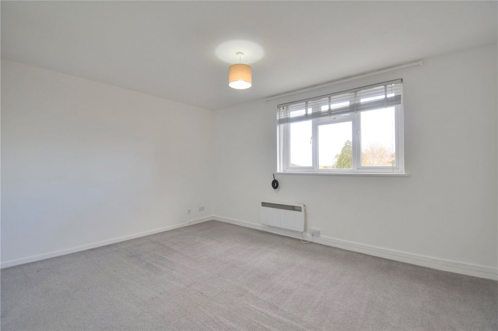 Property photo 2 of 7 Picture No. 13