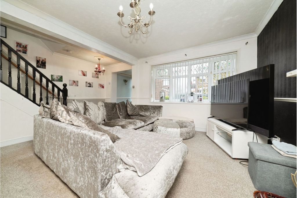 Property photo 3 of 15