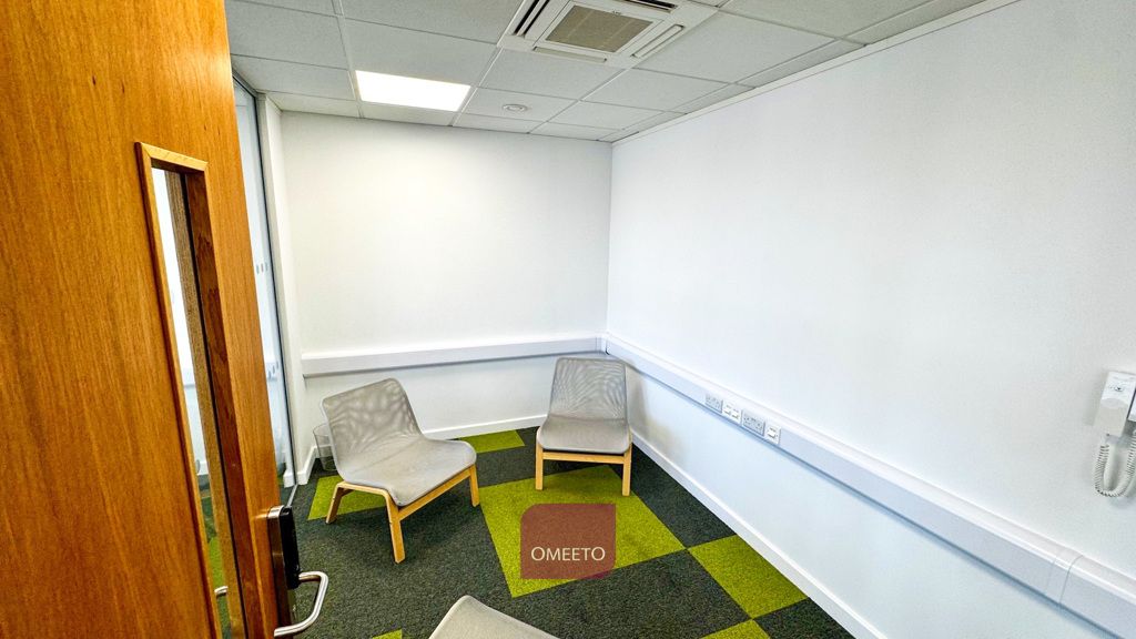 Property photo 3 of 8 Private Meting Room