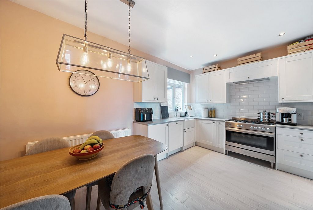 Property photo 2 of 17 Picture No. 04